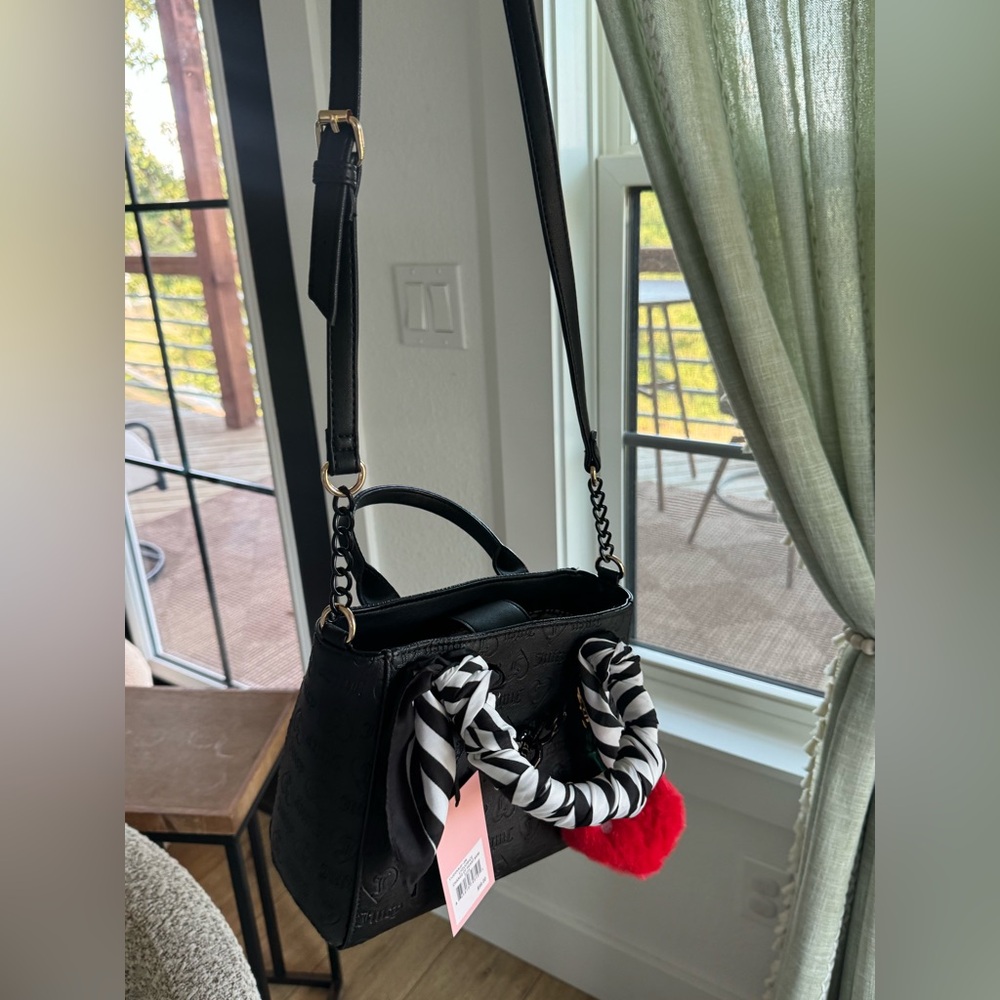 Juicy Couture Black Logo Embossed Tote Bag w/ Scarf & Heart Charm 🖤🍒 - Picture 5 of 8